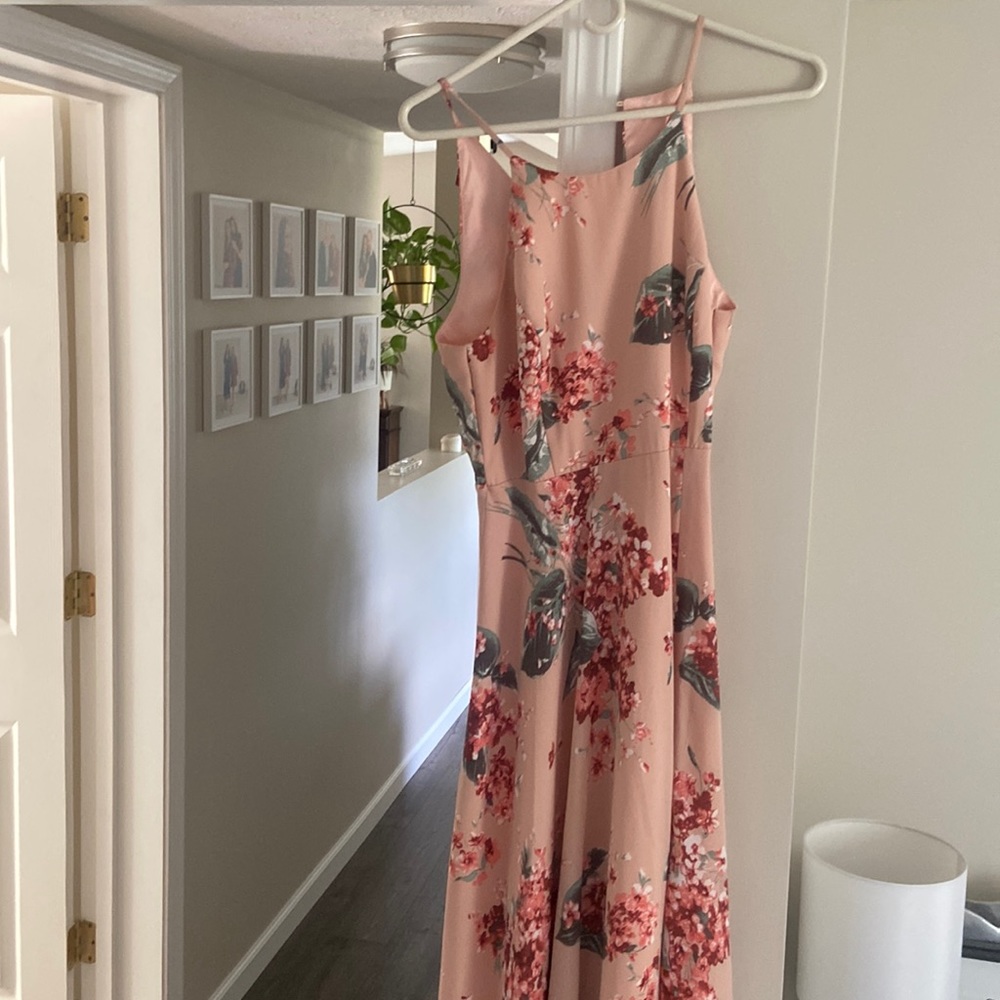 Gorgeous summer dress all the way to the floor from Lulu’s